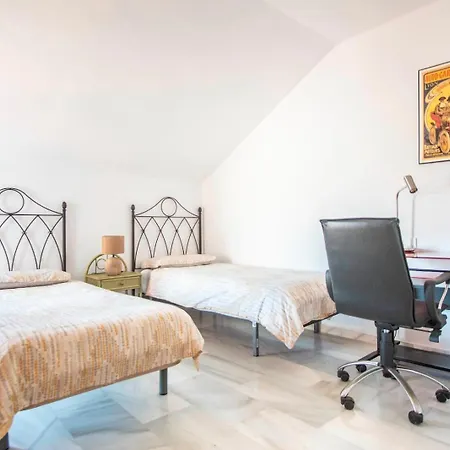 Bioparc Atico Muy Amplio Y Soleado, Cerca De La Playa Y Centro, Con Parking Y Ac Appartement Fuengirola