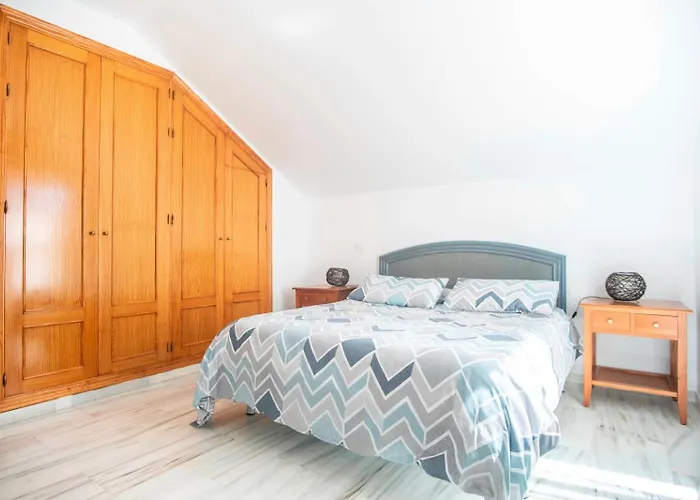 Bioparc Atico Muy Amplio Y Soleado, Cerca De La Playa Y Centro, Con Parking Y Ac * Fuengirola