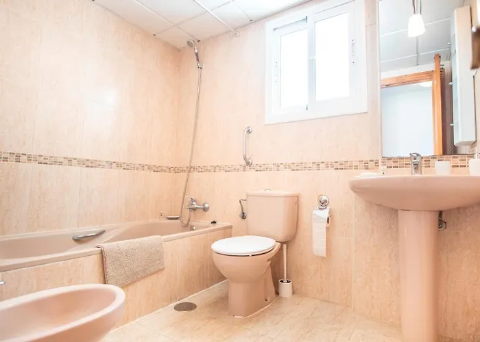 Bioparc Atico Muy Amplio Y Soleado, Cerca De La Playa Y Centro, Con Parking Y Ac Apartment