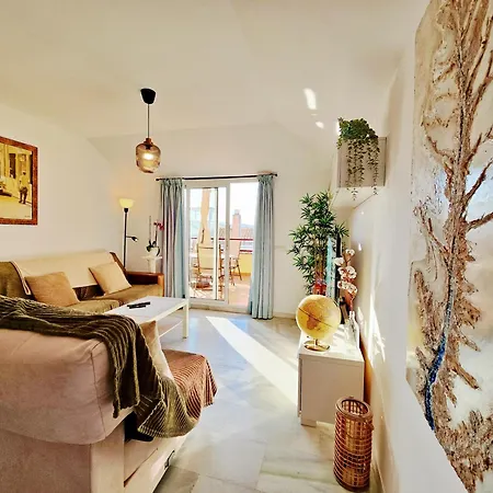Bioparc ático Muy Amplio Y Soleado, Cerca De La Playa Y Centro, Con Parking Y Ac Fuengirola
